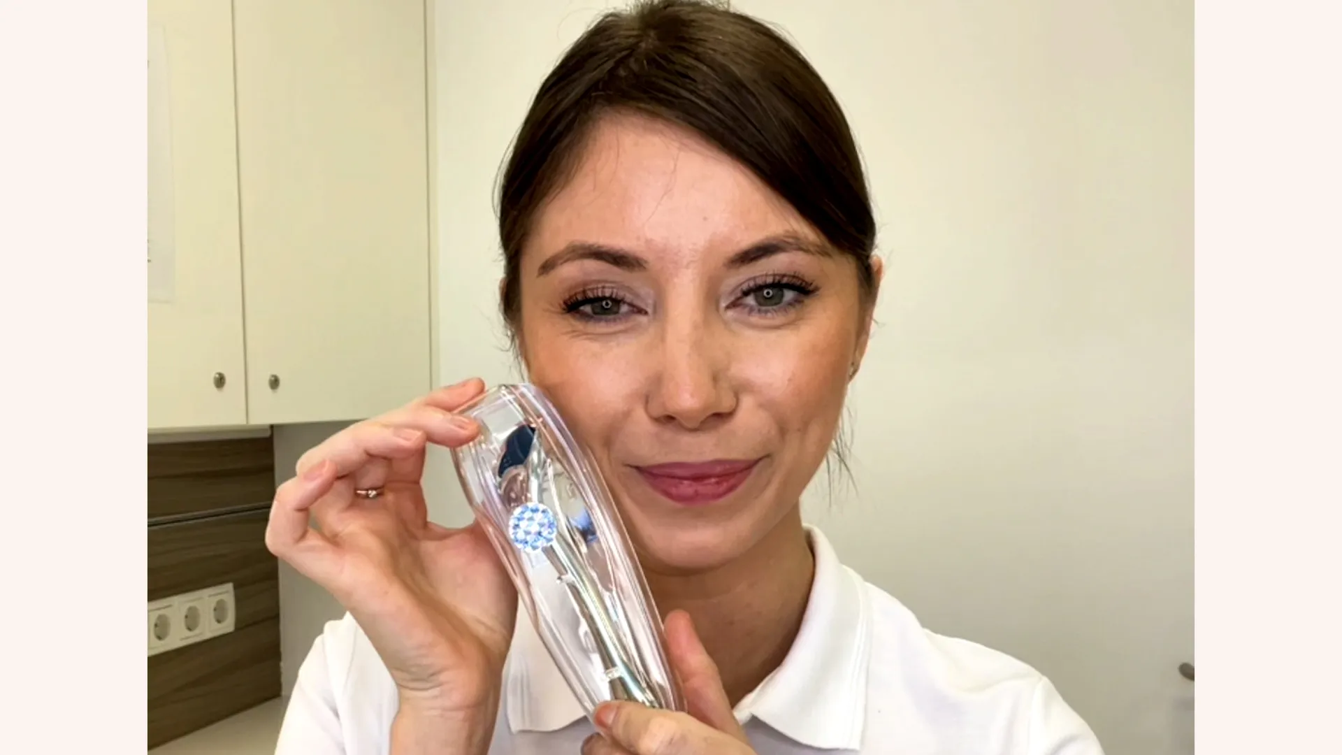 JEZT MIT BEAUTY GESCHENK: EYE NEEDLING ROLLER